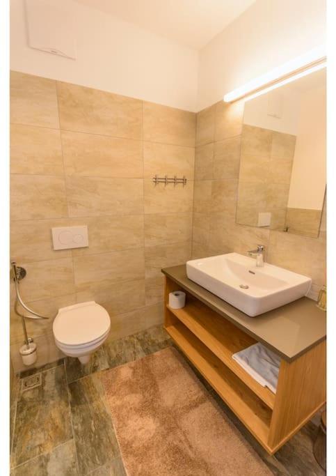 Apartment Am Sonnenhang Top 6 Neukirchen am Grossvenediger Luaran gambar